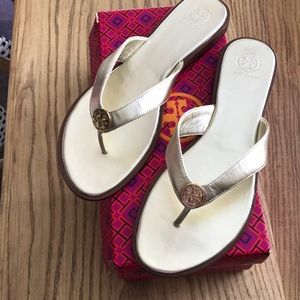 TORY BURCH SANDALS NEW IN BOX